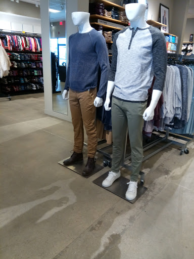 Outlet Mall «Tanger Outlet Williamsburg», reviews and photos, 150 Tanger Dr, Williamsburg, IA 52361, USA