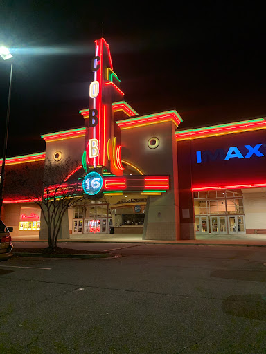 Movie Theater «Cobb Theatres Hollywood 16 & IMAX», reviews and photos, 4250 Old Greensboro Rd, Tuscaloosa, AL 35405, USA
