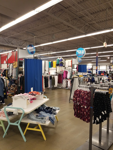 Clothing Store «Old Navy», reviews and photos, 401 S Mt Juliet Rd, Mt Juliet, TN 37122, USA