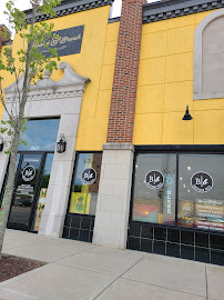 Board & Brush Creative Studio - Crestview Hills - Photo 2 - Car repair in Crestview Hills, KY, Cincinnati