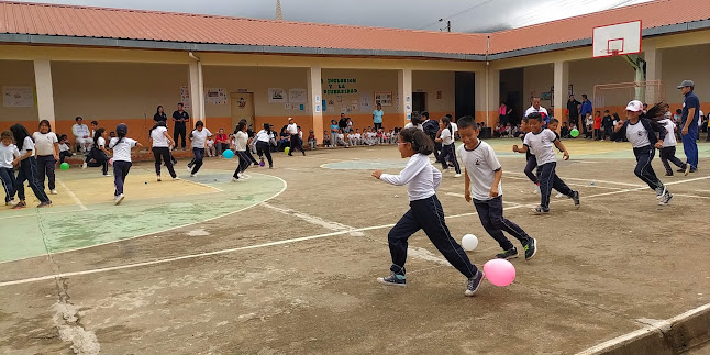 Opiniones de UNIDAD EDUCATIVA AMBATO en Cariamanga - Escuela