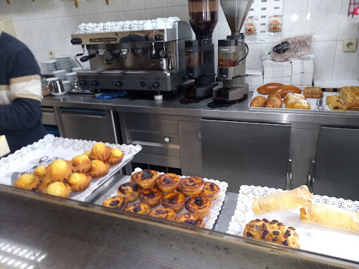 O Cantinho Pastelaria no Algueirão–Mem Martins, Lisboa