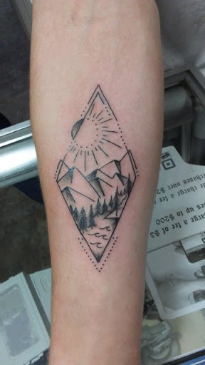 Tattoo Shop «Tattoo the Future», reviews and photos, 1236 E Empire St, Bloomington, IL 61701, USA