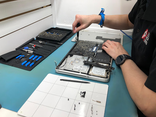 Mobile Phone Repair Shop «CPR Cell Phone Repair Dallas - University Park», reviews and photos, 5921 Greenville Ave, Dallas, TX 75206, USA