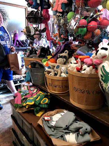 Pet Supply Store «Beowoof Provisions For Pets», reviews and photos, 106 5th St, Hoboken, NJ 07030, USA