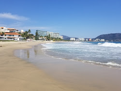 Photo de Playa Las Escolleras avec rivage droit, long