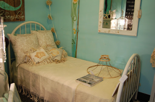 Furniture Store «Marinus Home», reviews and photos, 19470 Viking Ave NW #202a, Poulsbo, WA 98370, USA