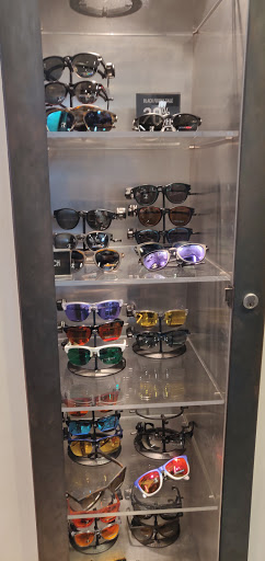 Sunglasses Store «Oakley Vault», reviews and photos, 10801 Corkscrew Rd #422, Estero, FL 33928, USA