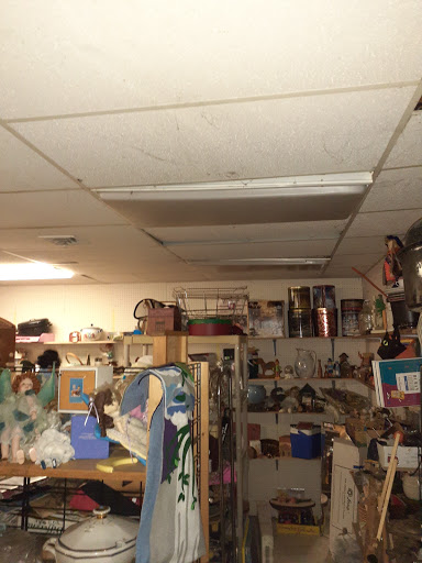 Thrift Store «Lucky Dog Thrift», reviews and photos, 158 E Main St, New Holland, PA 17557, USA