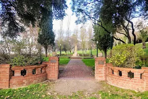 Pioneer Women's Memorial Garden image