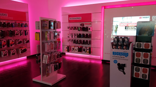 Cell Phone Store «T-Mobile», reviews and photos, 3320 Wheaton Way, Bremerton, WA 98310, USA