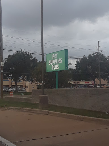 Pet Supply Store «Pet Supplies Plus», reviews and photos, 26230 Hoover Rd, Warren, MI 48089, USA
