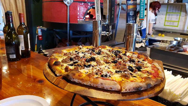 #1 best pizza place in Rocklin - Red’s Pizzeria & Taphouse