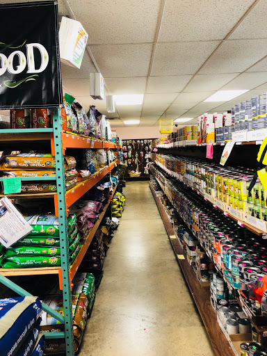 Pet Supply Store «Pet Supply Warehouse», reviews and photos, 5051 Forest Hills Ct, Loves Park, IL 61111, USA