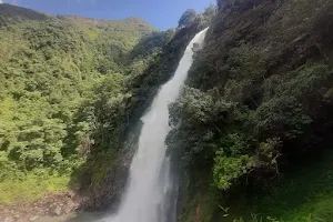 Cascada Salto Del Buey image