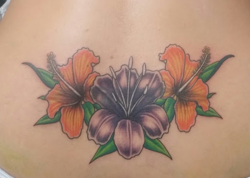 Tattoo Shop «Crossbones Tattoo & Piercings», reviews and photos, 19051 San Carlos Blvd #10, Fort Myers Beach, FL 33931, USA