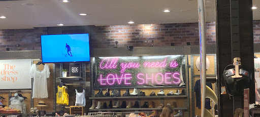 Clothing Store «Tillys», reviews and photos, 27150 Alicia Pkwy, Laguna Niguel, CA 92677, USA