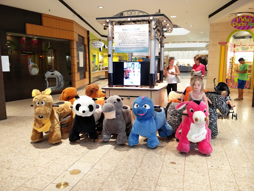 Shopping Mall «Lakeside Mall», reviews and photos, 14000 Lakeside Cir, Sterling Heights, MI 48313, USA