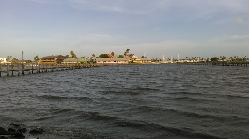 Indoor Lodging «Little Bay Club», reviews and photos, 1801 Broadway St, Rockport, TX 78382, USA