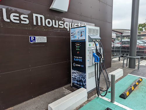 Borne de recharge de véhicules électriques GreenFlux Charging Station Ramonville-Saint-Agne