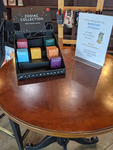 Book Store «FoxTale Book Shoppe», reviews and photos, 105 E Main St, Woodstock, GA 30188, USA