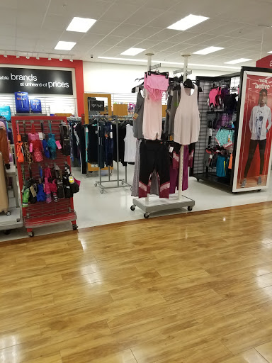 Department Store «T.J. Maxx & HomeGoods», reviews and photos, 715 E Dundee Rd, Palatine, IL 60074, USA