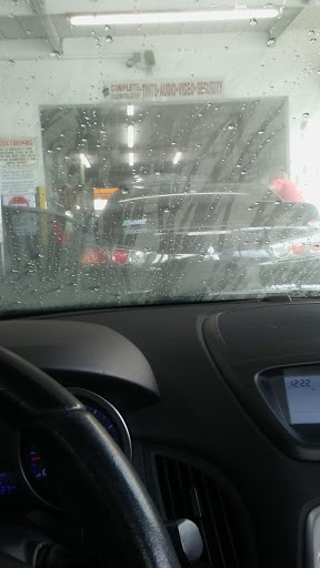 Auto Repair Shop «Pro Oil & Carwash», reviews and photos, 23 Beacom Blvd, Miami, FL 33135, USA