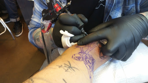 Tattoo Shop «Mr Tattoo», reviews and photos, 10387 SE Main St, Milwaukie, OR 97222, USA