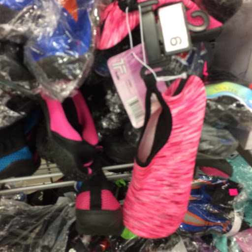 Thrift Store «Goodwill», reviews and photos, 3282 N State Rd 7, Lauderdale Lakes, FL 33309, USA