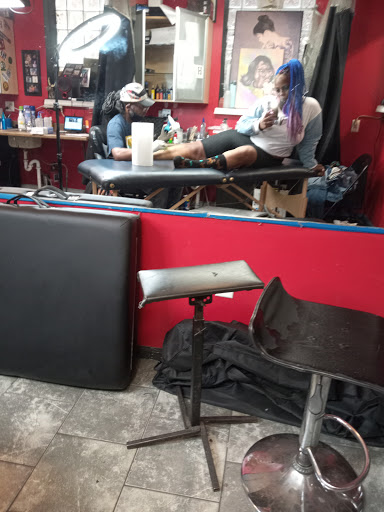 Tattoo Shop «Big City Tattoo Studio», reviews and photos, 2635 W Girard Ave, Philadelphia, PA 19130, USA