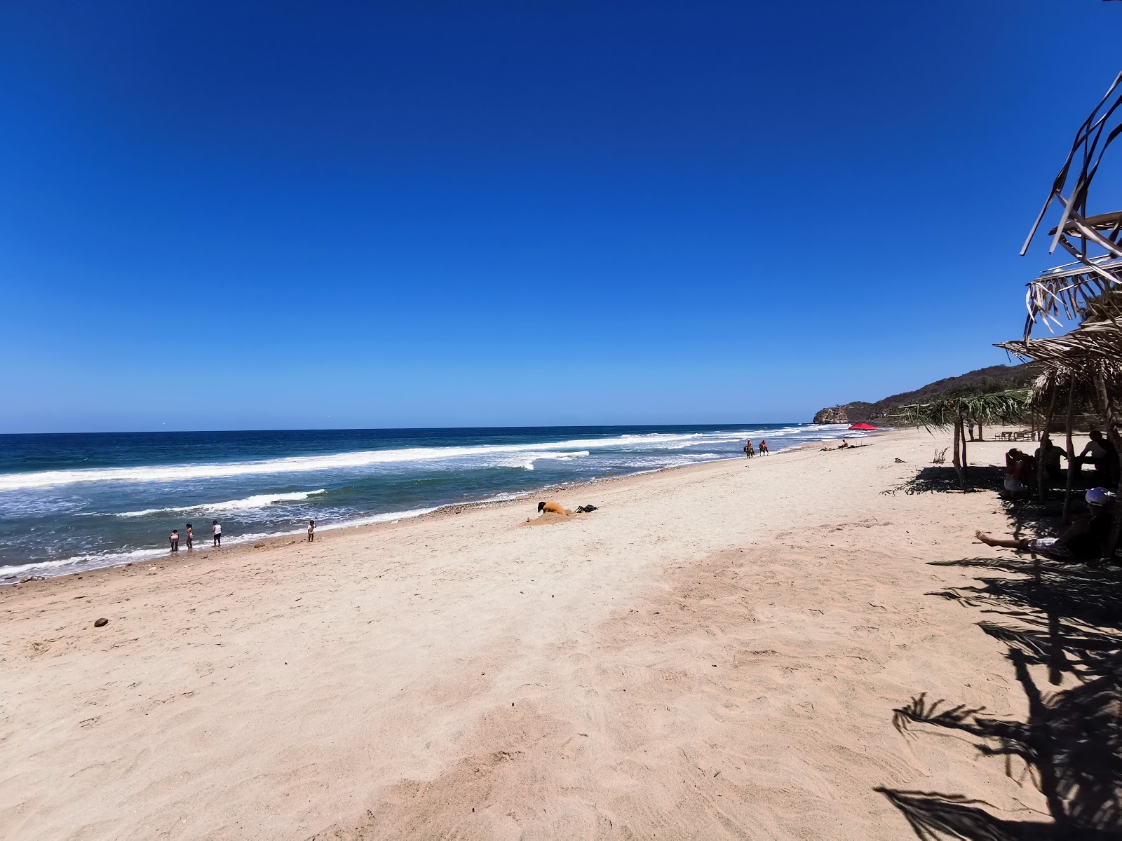 Zdjęcie Litibu beach z poziomem czystości wysoki
