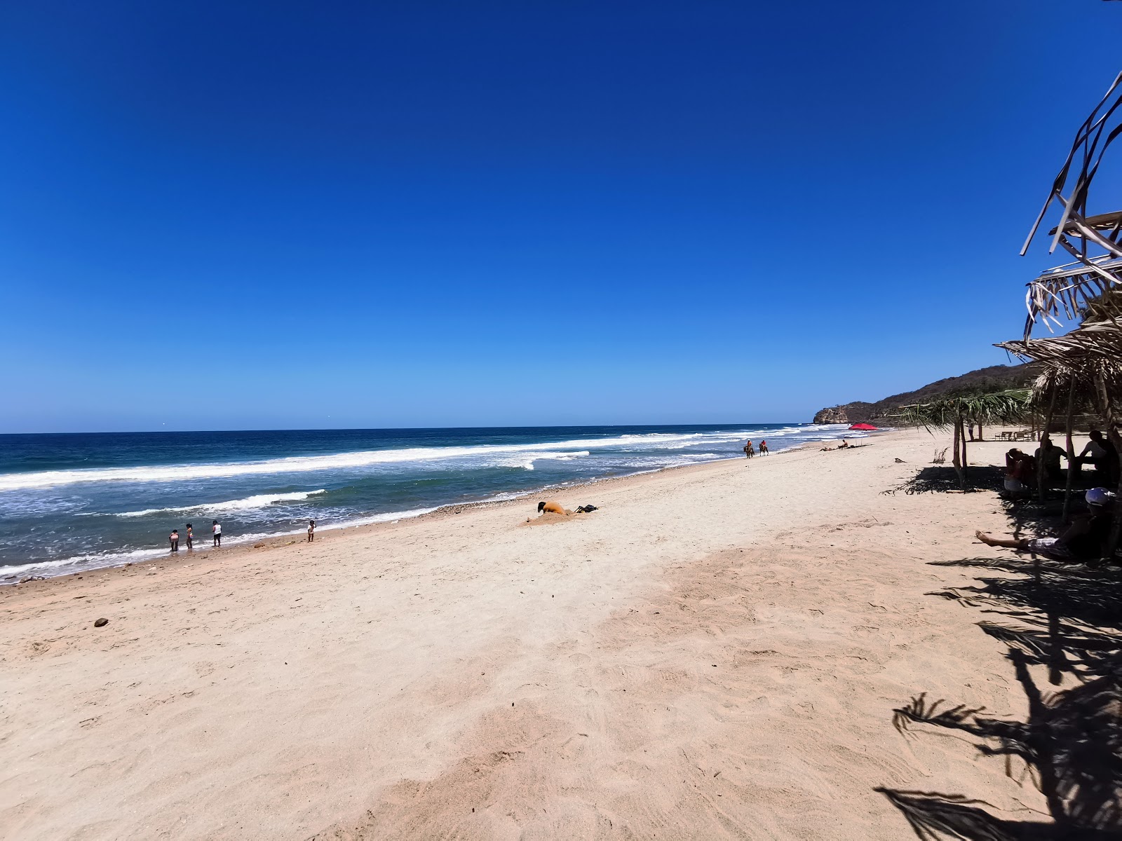 Photo de Litibu beach zone sauvage