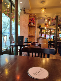 Atmosphère du Restaurant Duke à Paris - n°20
