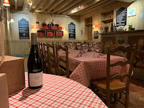Atmosphère du Restaurant français L'Ermitage Saint Antoine à Barbizon - n°2