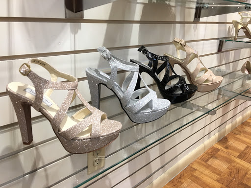 Shoe Store «Signature Shoes», reviews and photos, 271 Westwood Ave, Westwood, NJ 07675, USA