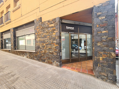Centre d'estètica Essence Av. dels Pirineus, 22, bajos 2, 17520 Puigcerdà, Girona, España