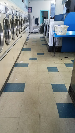 Dry Cleaner «Holly Coin Laundry & Dry Cleaners», reviews and photos, 15199 N Holly Rd, Holly, MI 48442, USA
