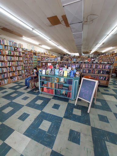 Used Book Store «Paperbacks Plus», reviews and photos, 108 E Davis St, Mesquite, TX 75149, USA