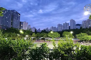 산본중앙공원 image