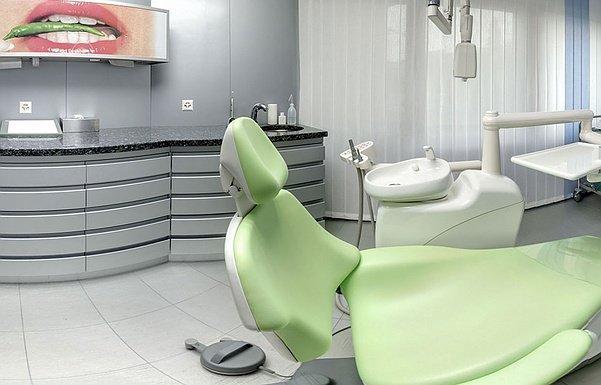 Rezensionen über Studio dentistico Dr. Gilles Nespeca in Mendrisio - Zahnarzt