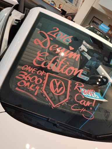 Volkswagen Dealer «Gurnee Volkswagen», reviews and photos, 6301 W Grand Ave, Gurnee, IL 60031, USA