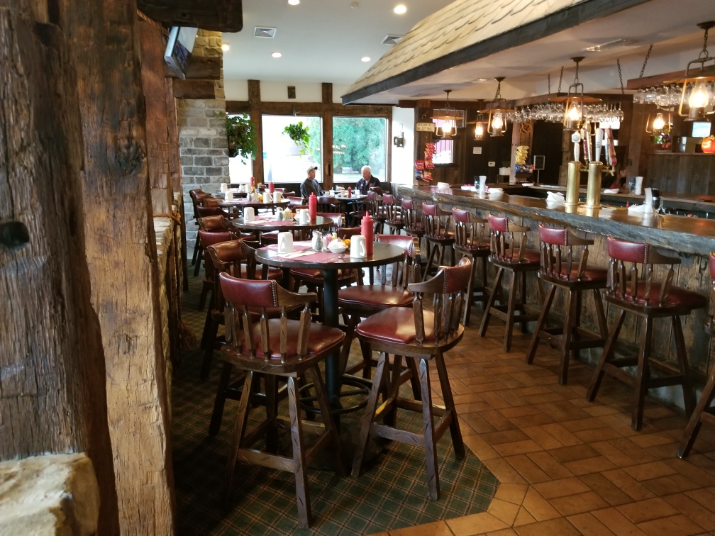 Waterhole Restaurant 16037