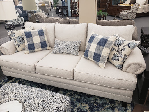 Furniture Store «Ivan Smith Furniture», reviews and photos, 1921 E SE Loop 323, Tyler, TX 75701, USA