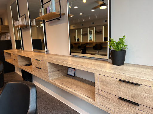 Beauty Salon «The Salon», reviews and photos, 4548 Main St, Kansas City, MO 64111, USA