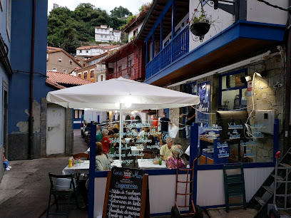 Casa Mari - Sidrería - C. Riofrío, 2, 33150 Cudillero, Asturias, Spain