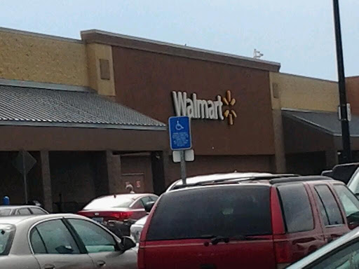 Department Store «Walmart Supercenter», reviews and photos, 3002 Stacy Allison Way, Woodburn, OR 97071, USA