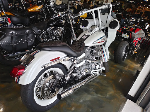 Motorcycle Dealer «V-TWIN CITY», reviews and photos, 1771 E Sunrise Blvd, Fort Lauderdale, FL 33304, USA