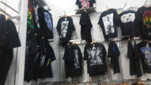 Discount Store «K-Momo Mega Liquidation Center», reviews and photos, 2301 W Indian School Rd, Phoenix, AZ 85015, USA