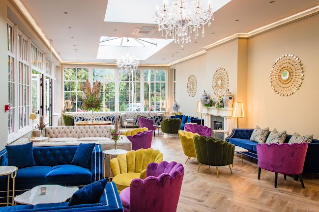 Cork's Vienna Woods Hotel and Holiday Homes - Hotel