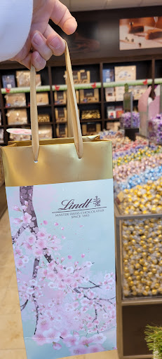Chocolate Shop «Lindt», reviews and photos, 18 Lightcap Rd #1029, Pottstown, PA 19464, USA
